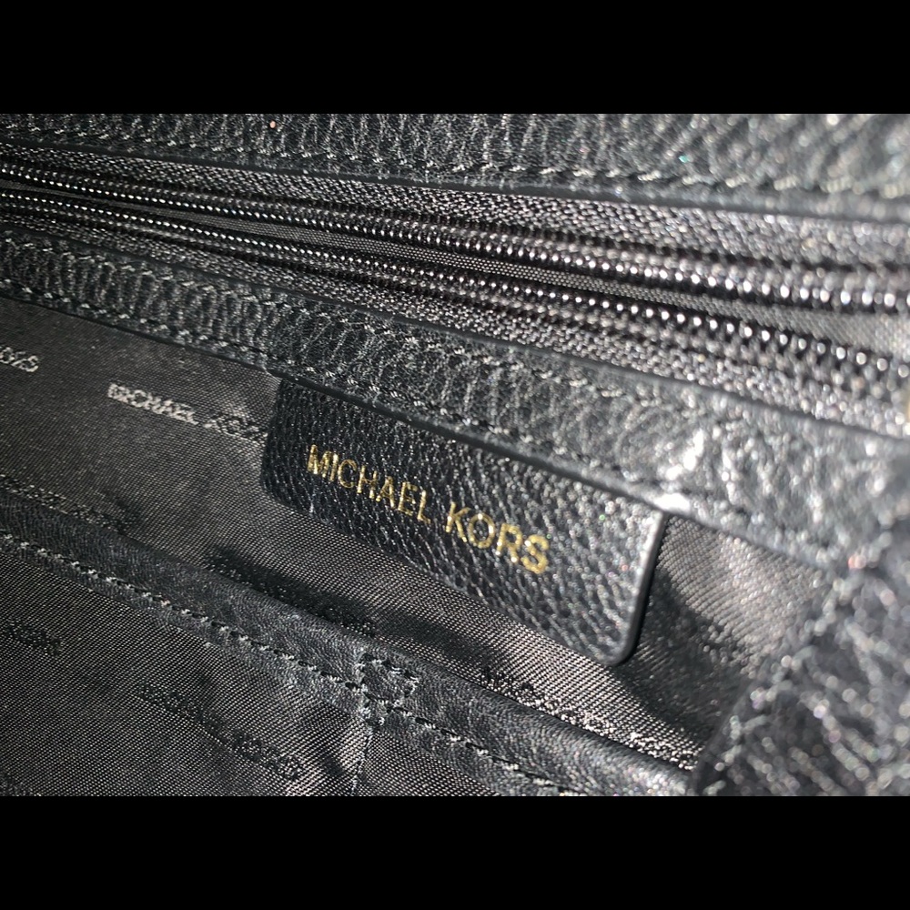 Michael Kors purse - Picture 2 of 4